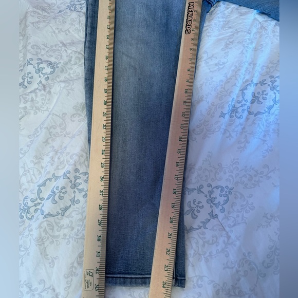 Liverpool Michelle Capri Light Wash women’s size 12/31 denim jeans - Picture 10 of 10